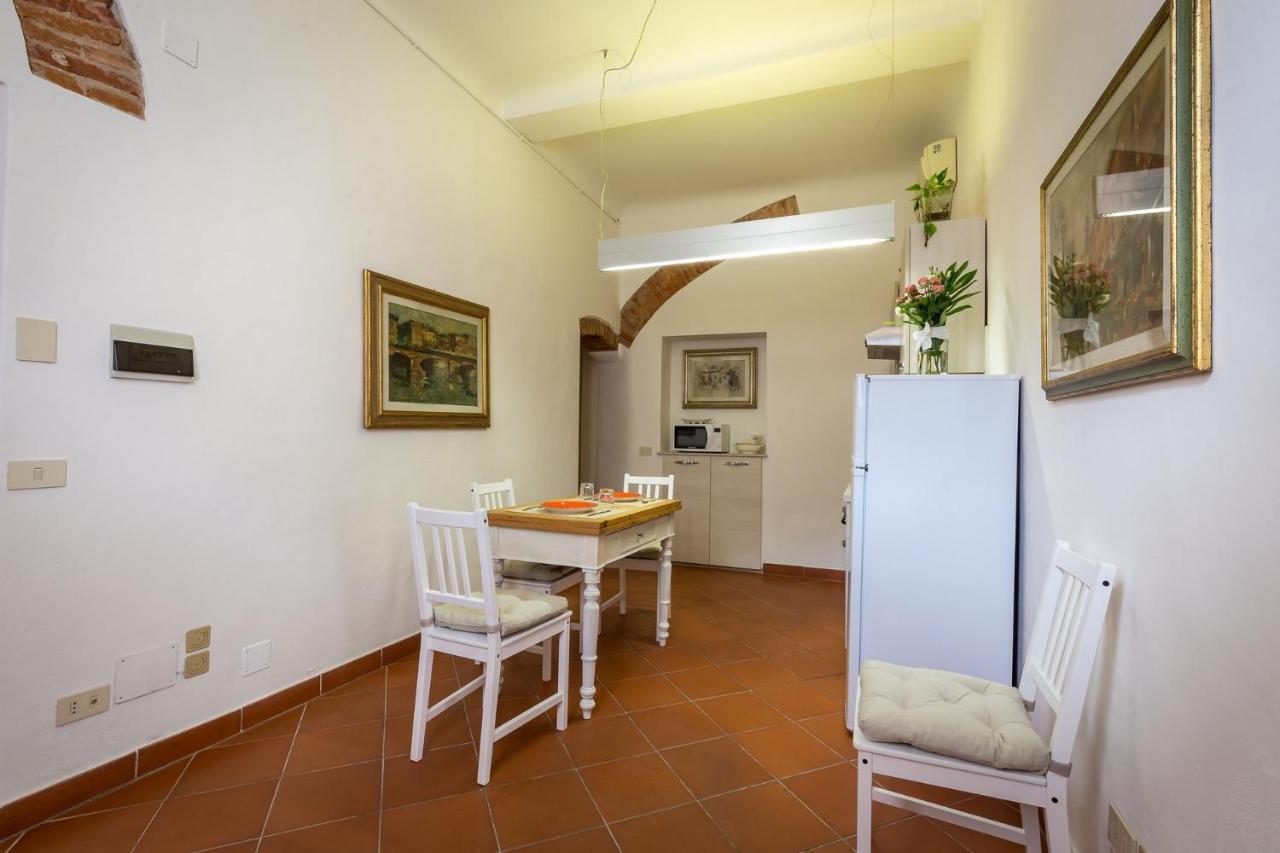 Classic Tuscany Apartments By Mmega Флоренція Екстер'єр фото