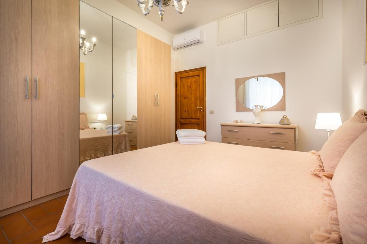 Classic Tuscany Apartments By Mmega Флоренція Екстер'єр фото